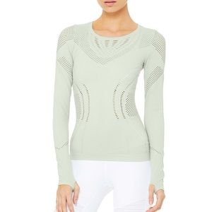 Alo Yoga Long Sleeve - Pistachio -Medium